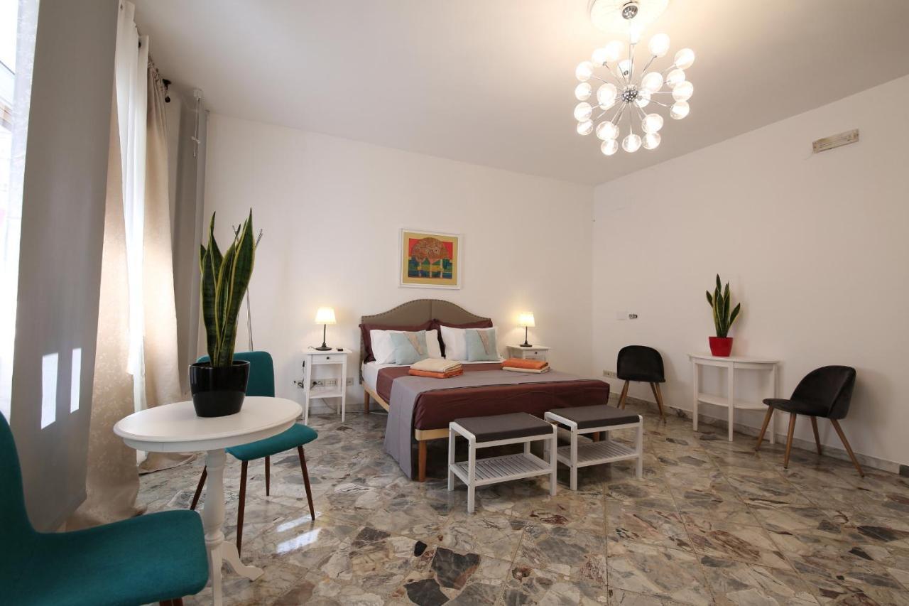 Cavour & Savoia Hotell Bari Exteriör bild